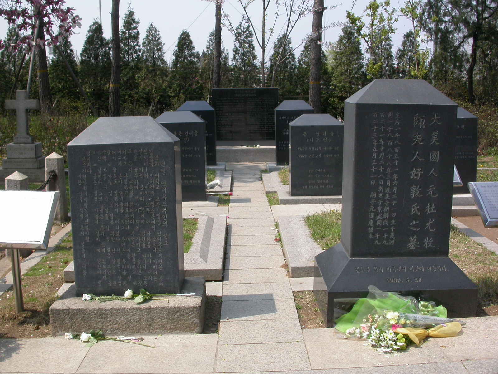 yanghwajin foreign missionary cemetery hidden gems in seouls