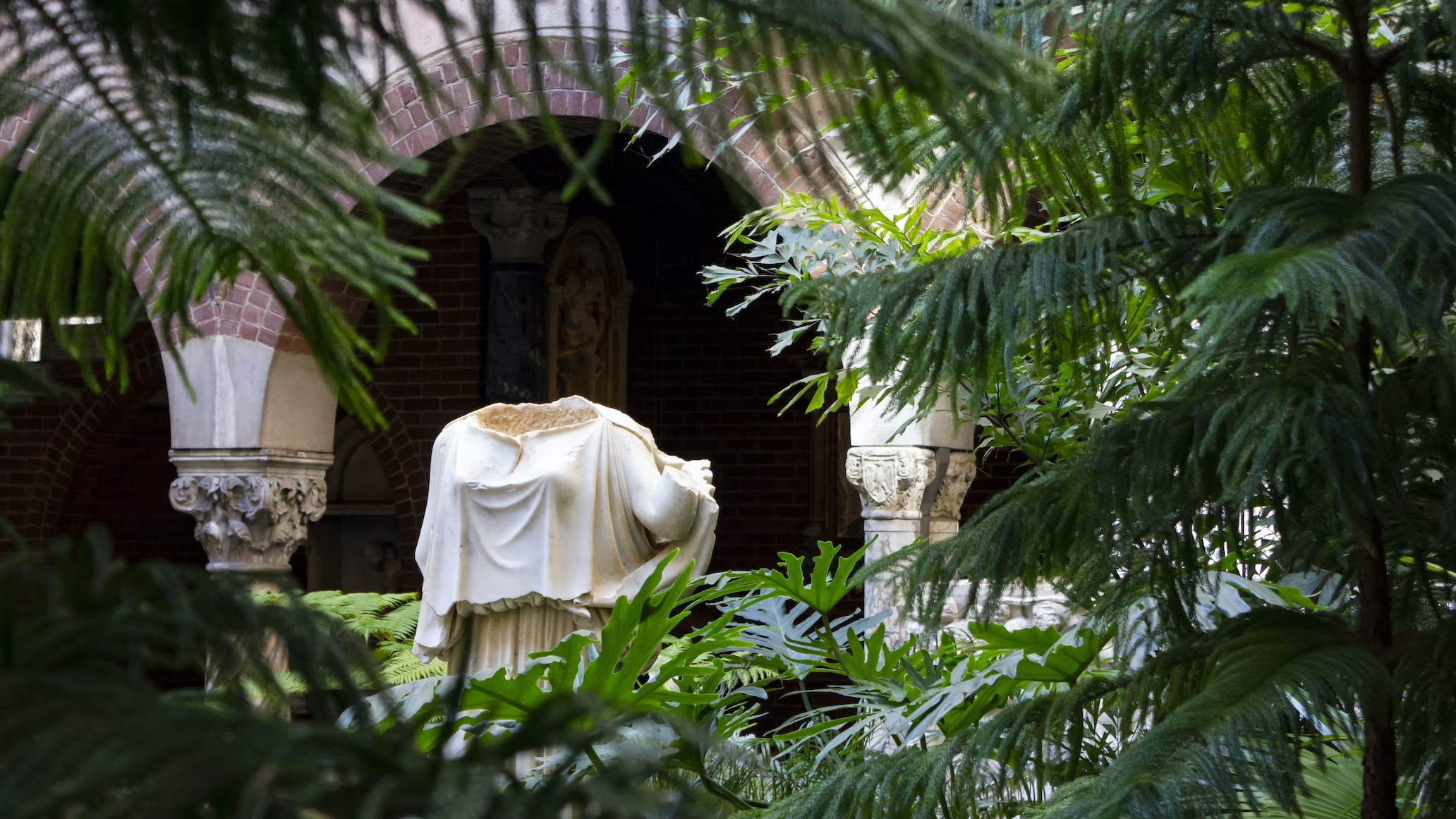 isabella stewart gardner museum hidden gems in boston