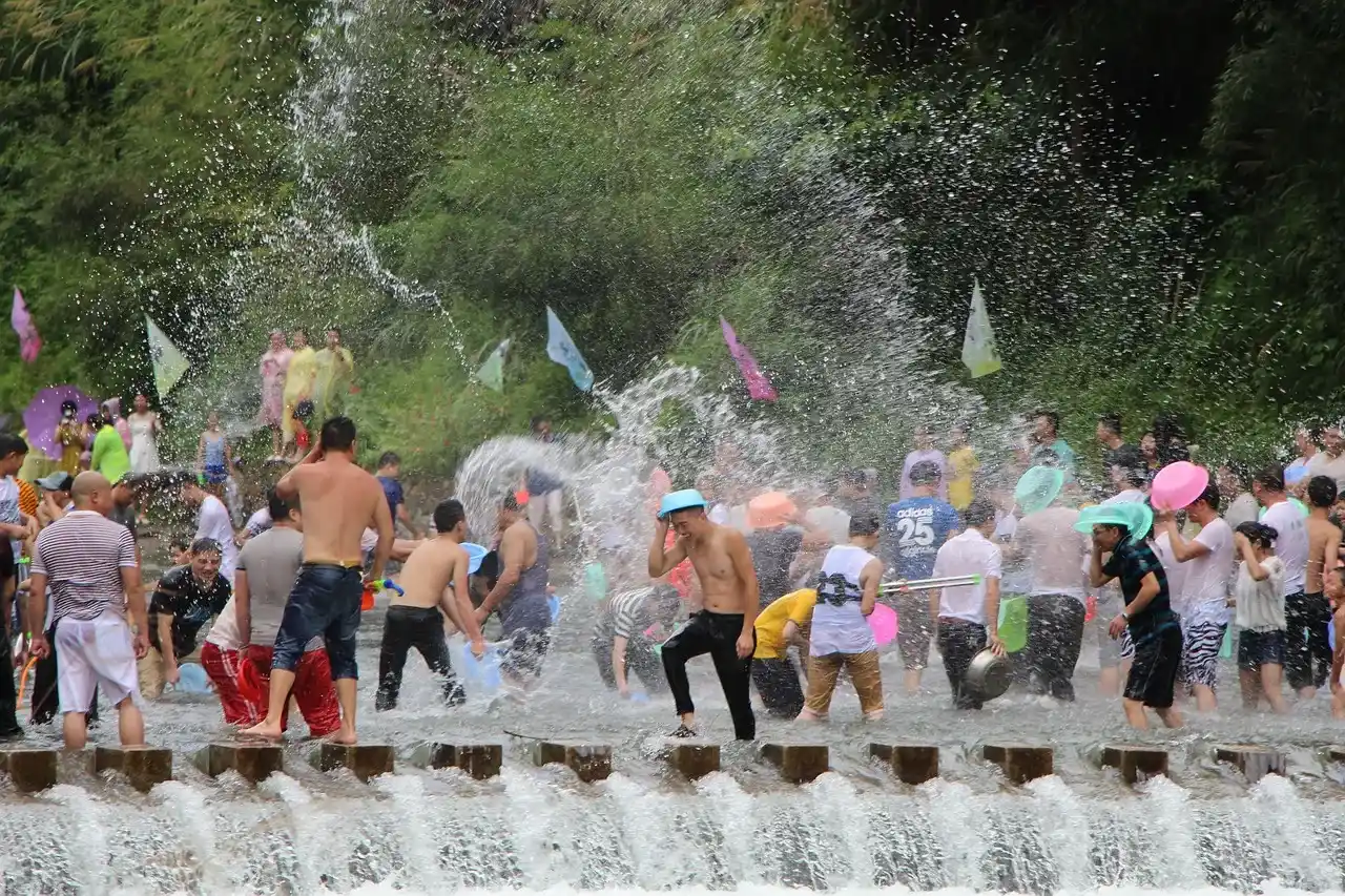 spring festivals Songkran